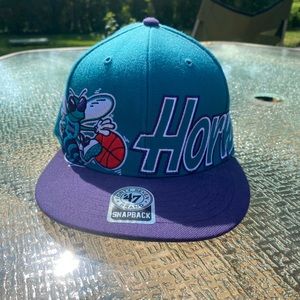 47 BRANDS: HORNETS SNAPBACK HAT